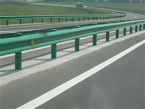 四川波形梁护栏在高速公路的应用