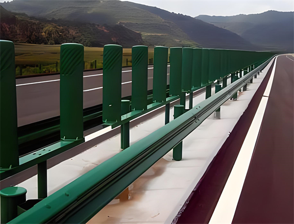 四川三波护栏板在高速公路的应用